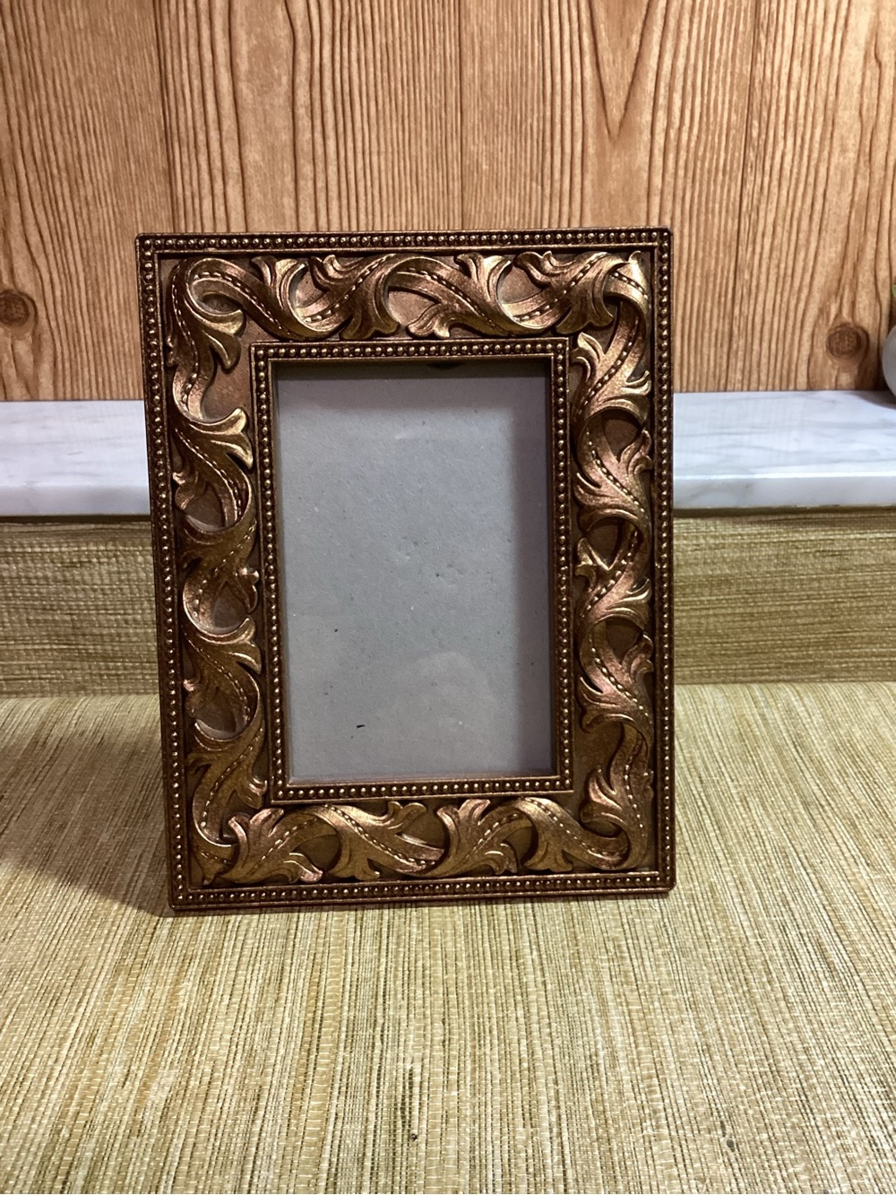 Ornate Gold Bronze Tone Picture Frame - Classic holds a 4x6